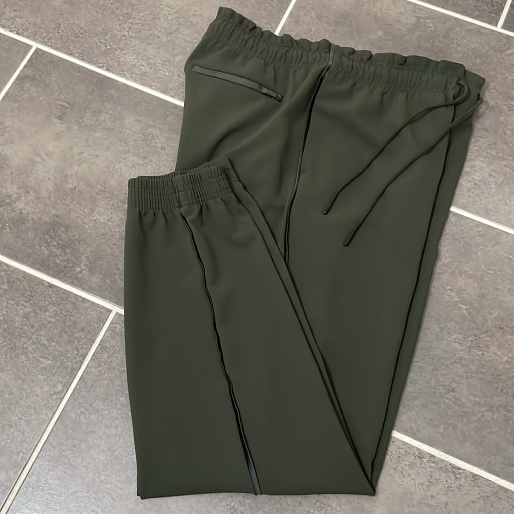 Athleta Metropolis Jogger size 8Tall - Picture 1 of 11